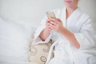 Les écrans le soir au lit dégradent la qualité du sommeil