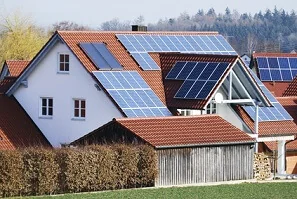 panneaux solaires sur une maison