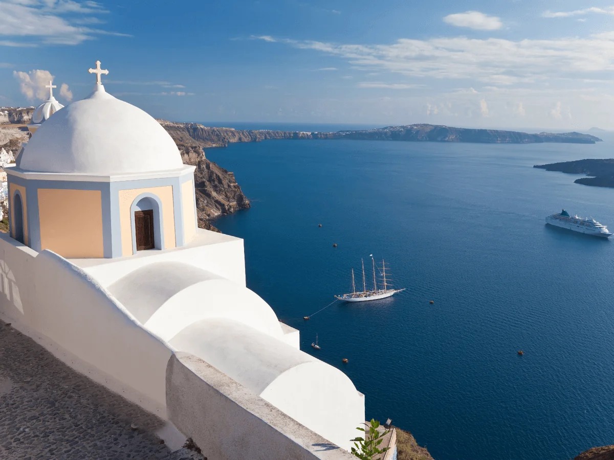 Vacances à Santorin : réductions jusqu'à -40% sur les hôtels